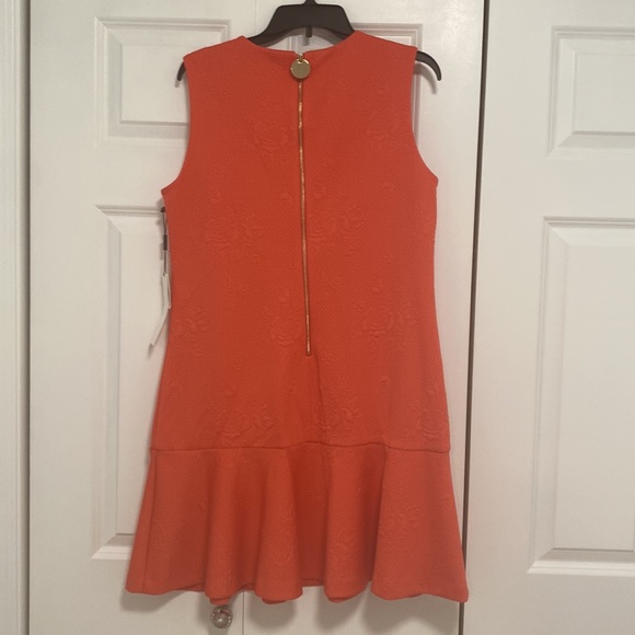 Calvin Klein floral embossed dress - Picture 2 of 5